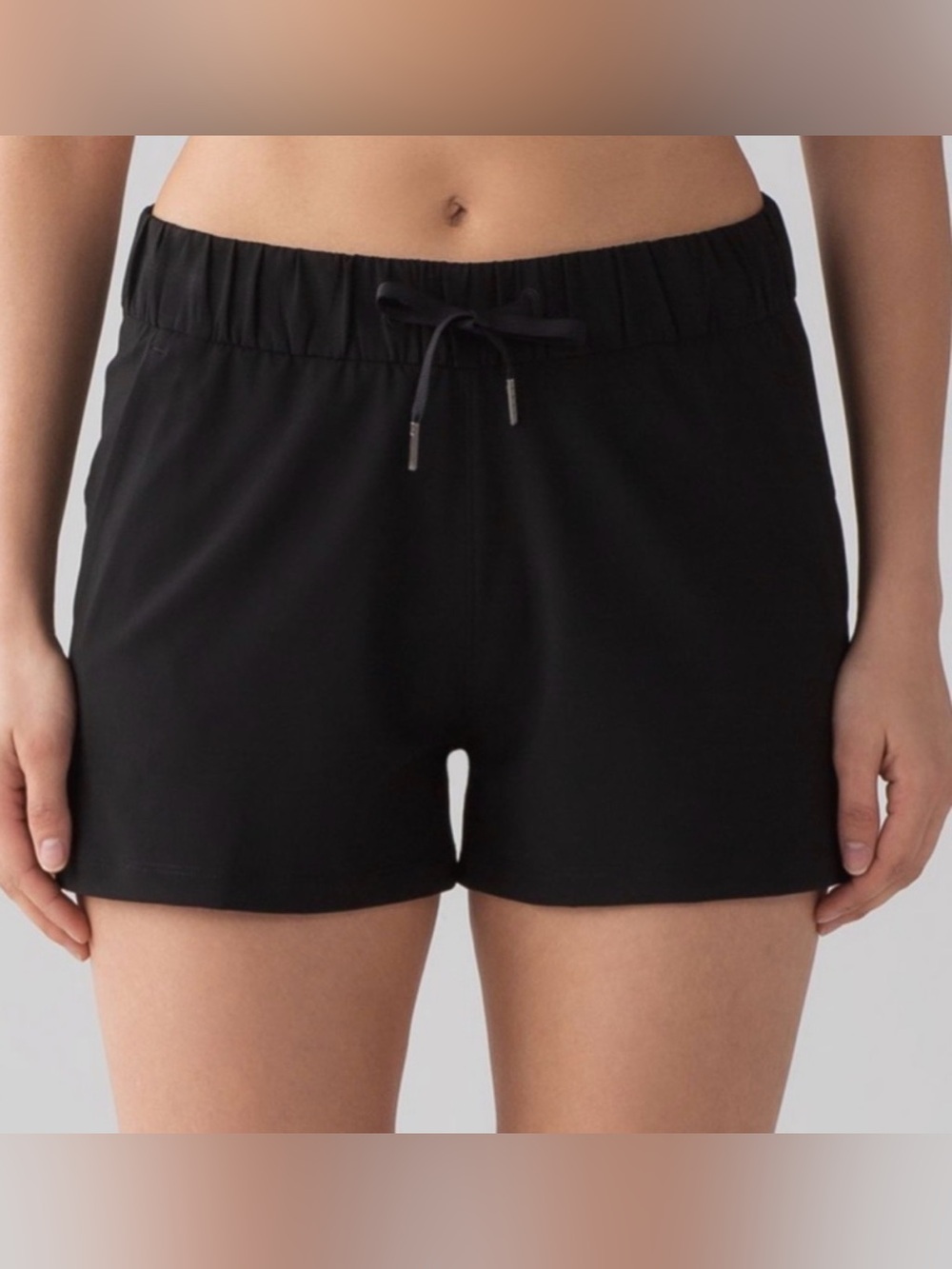 Lululemon Black On the Fly Athletic Elastic-Waist Shorts 6